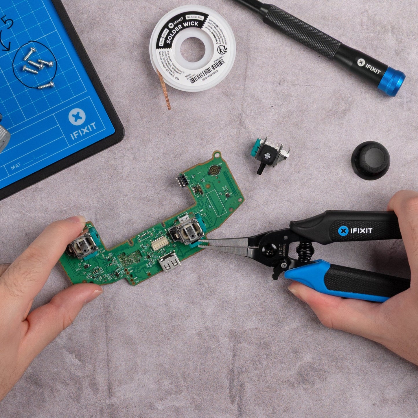 iFixit Mandible Needle Nose Pliers